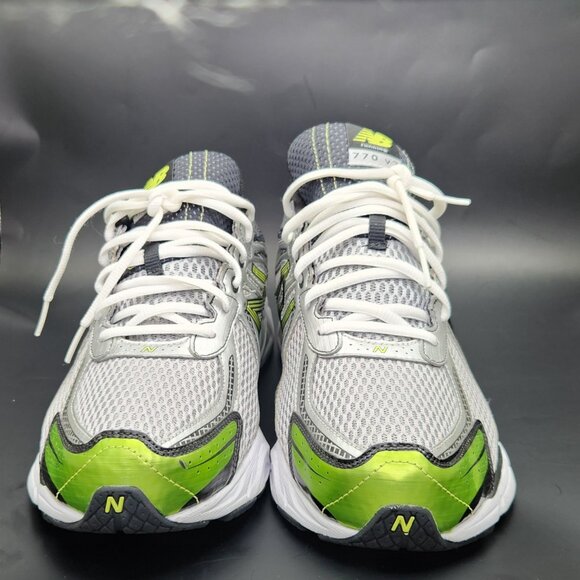 New Balance 770 v2 (2016) - Picture 3 of 6